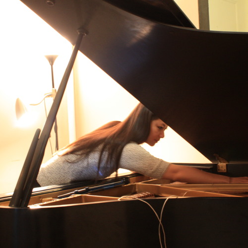 this machine breaths to the rhythms of its own heartbeat (2014)