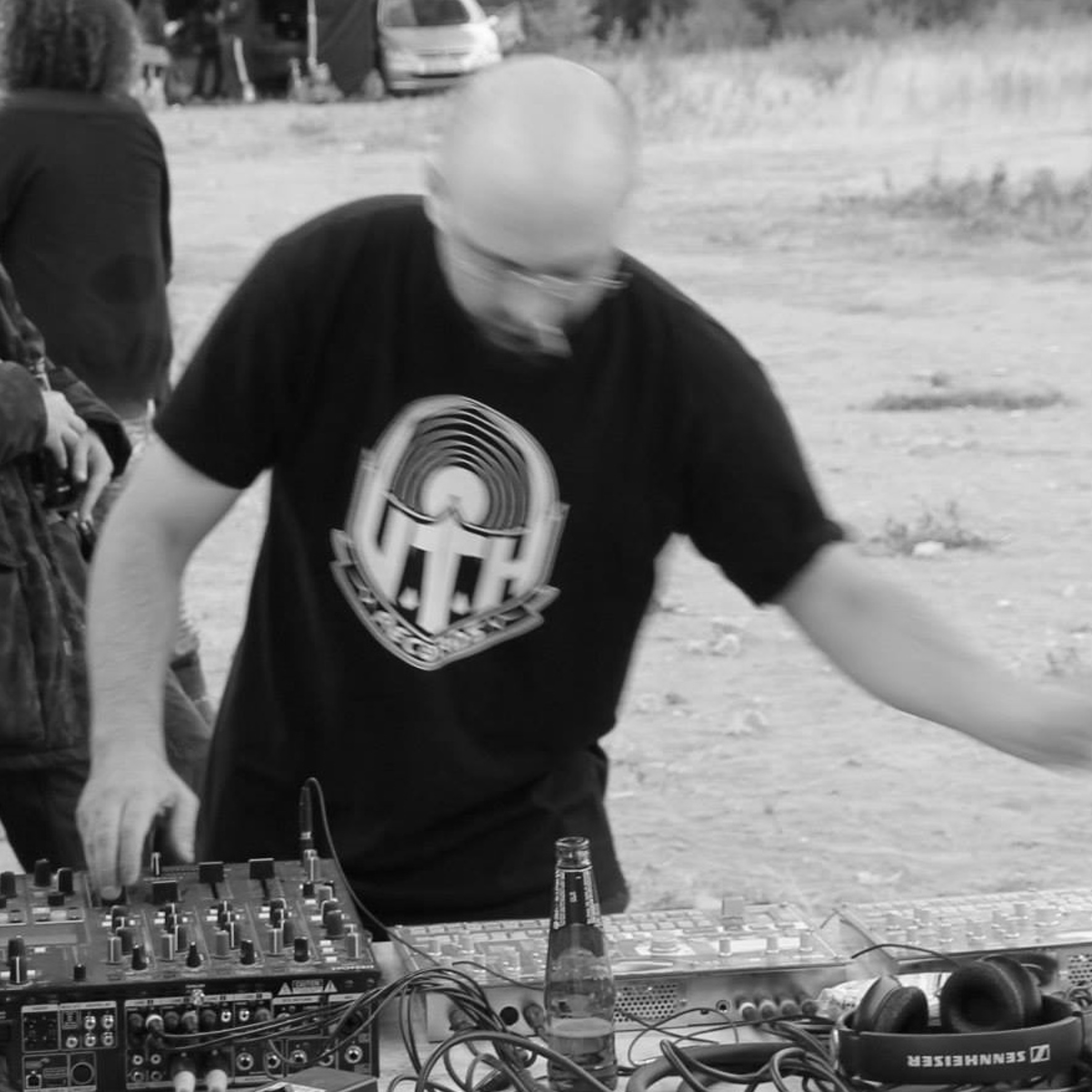 Hardfloor-Tribecore-Frenchcore