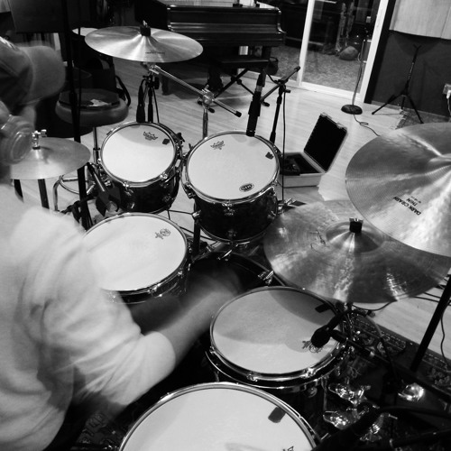 Stream Drum Loops from Drum Werks IV Andy Wilson "Marigold" by