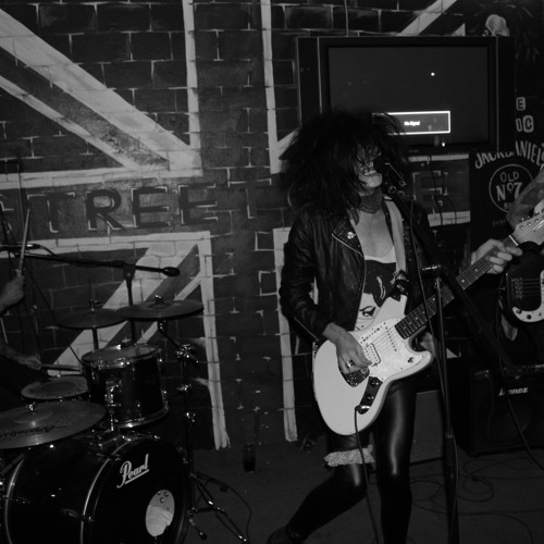 The Anti Retro Vinyls(Glam-Punk band from South Africa) - "If I Had Your Daddy's Money"