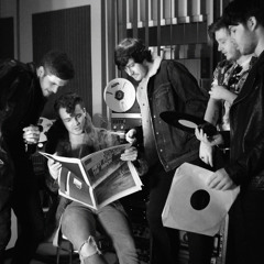 The Escapades - Old Wet Lip