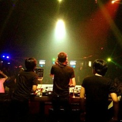 Eric Erlangga Ft. Dion Agung - Champagne Love Song