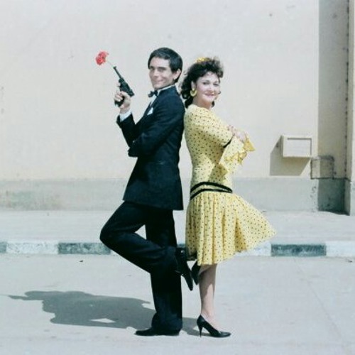 بحبك انا بالعربي بحبك من فيلم الشيطانه التي احبتني بطوله الفنان محمد صبحي والفنانه لبلبه