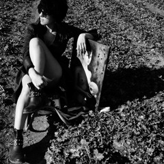 Юлка Катич - Venus de Milo and a Piano Teacher