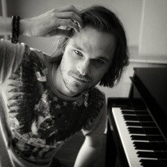 Piano Improv: You raise me up / Book of love / Für Elise / She