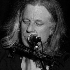 Guy Swinnen draagt 'Crystal Eyes' op aan Helena