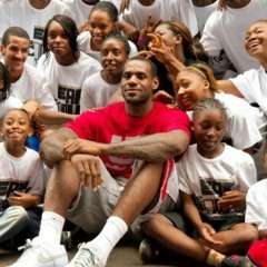 THE BLACK REPORT NEWS MINUTE: THE KING THAT GIVES BACK!