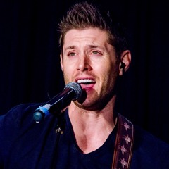 Jensen Ackles Singing Simple Man At #VanCon