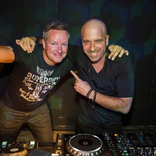 2015 Buddy Suwijn support for Guy Mantzur 28 August @ RLGC44