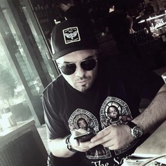 Land Down Under - Men At Work (Chuck Norris Dub)