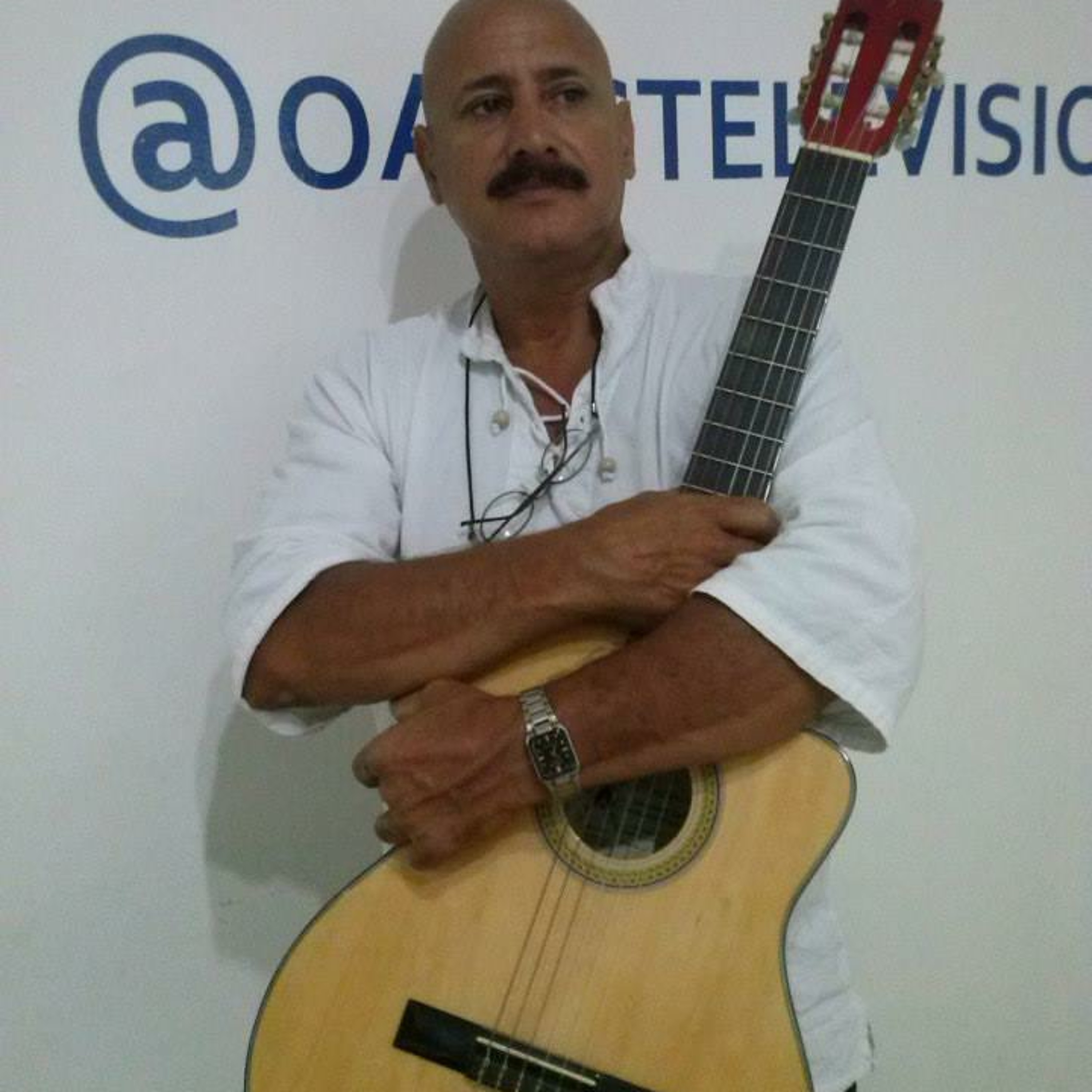 CARLITOS FLORES