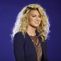 Tori Kelly - Should've Been Us (Live at the 2015 MTV Video Music Awards)