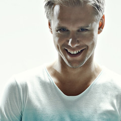 Abaze - Skyrocket (Nhato Remix) [As played by Armin Van Buuren on ASOT 729]