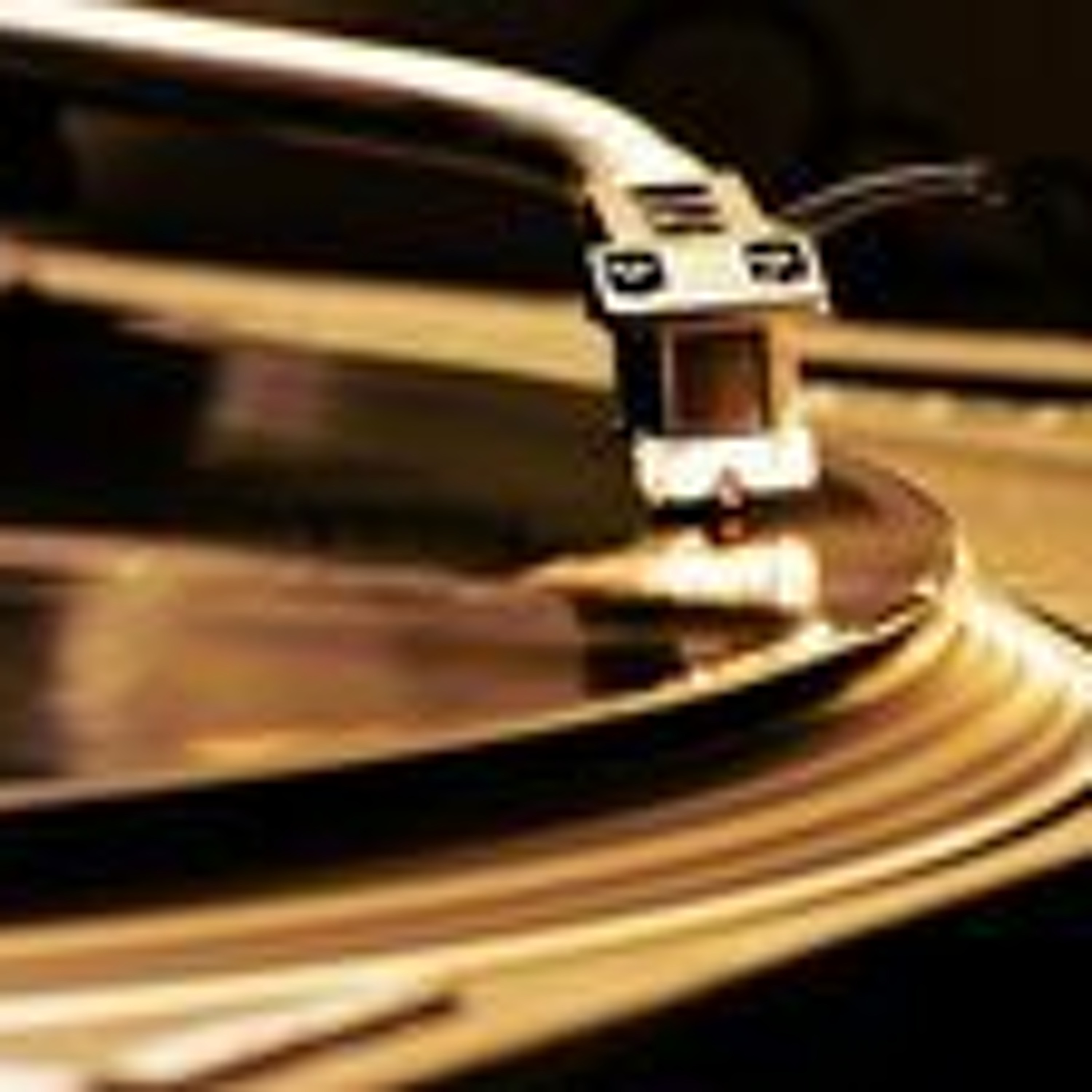 DJ Frankie Dee
