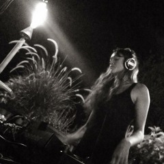 Live @ the Reef. WOH.