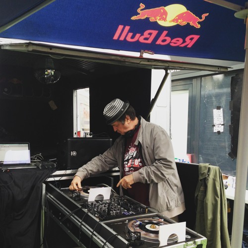 VinylsMarket & RedBullBoomBus - Dday - LeMellotron.com