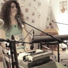 Higher Ground with typewriter (Stevie Wonder's cover) // Room fo(u)r you sessions