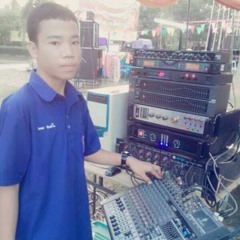มหาหิงค์ สิ่งรอบข้าง