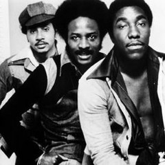 O'Jays Cry Together with Tupac's How Do U Want It