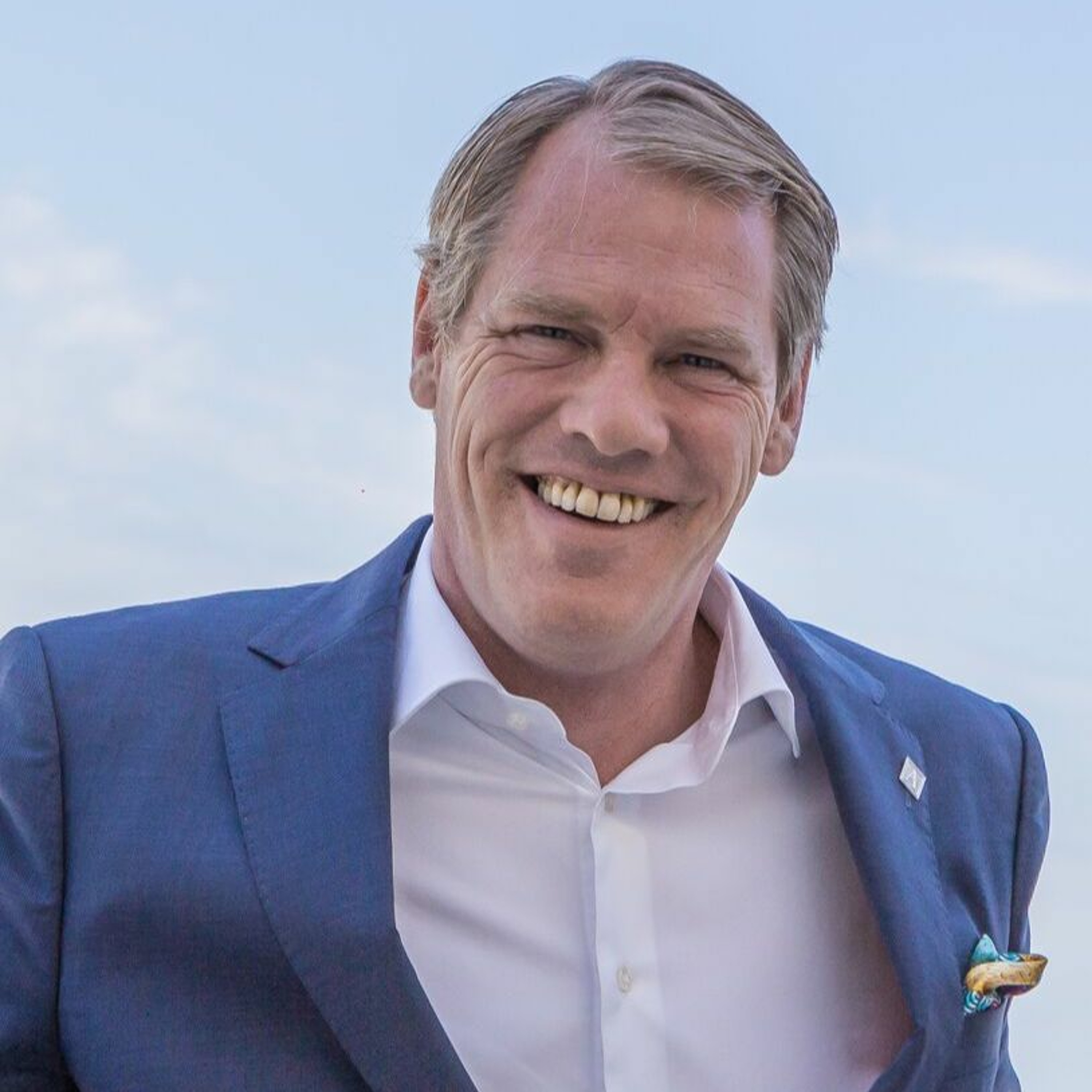 Interview de Robert Jan Van Straaten - Directeur de l'hôtel La Villa Belrose episode artwork