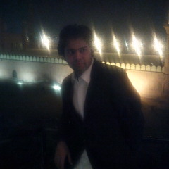 Har Taraf har Jagha beshumaar Aadmi--Lata, Jagjit Singh