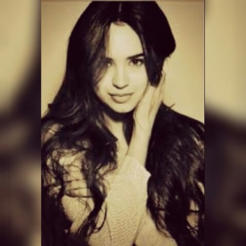 Descargar Sofia Carson 