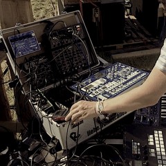 2015-08 Live Box (Heiter Eyter)