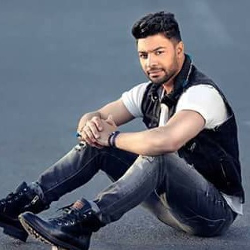 اللي يقولك بحبك - احمد جمال في مصر