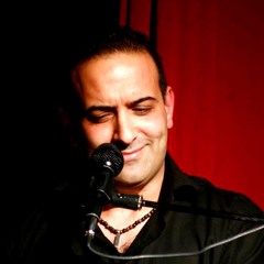 Rooms - انه الان معلق على خشبة