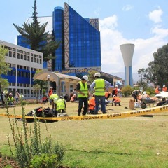 Los Prisioneros - Estrechez De Corazon Live