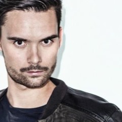 3FM DJ Domien Verschuuren belt met Sjors op blinddate