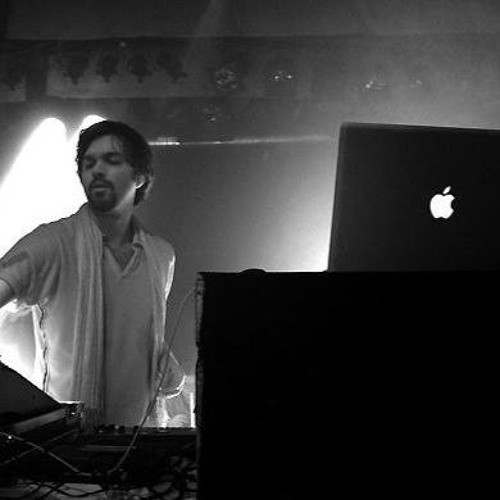 Remute's Pirate Copy Mixtape My favourite Keygen, Emulator and Cracktro Music / Groupees.com mix #8