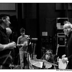 Shake Your Hips (Rock and Bones)