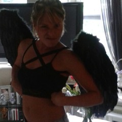 Alone In The Dark The Outlawz Feat Zarah Jones & MCV