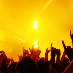 Hidup Bagi Kristus (Vocals: Yusnita & Dee, Guitar: Dony, Kajoon: Bosar)