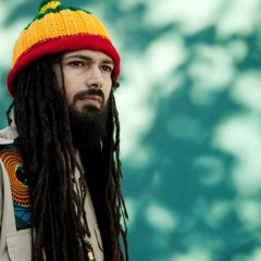 Ras Tewelde live at Radio Città Reggae 97,80FM performing "One way ticket"