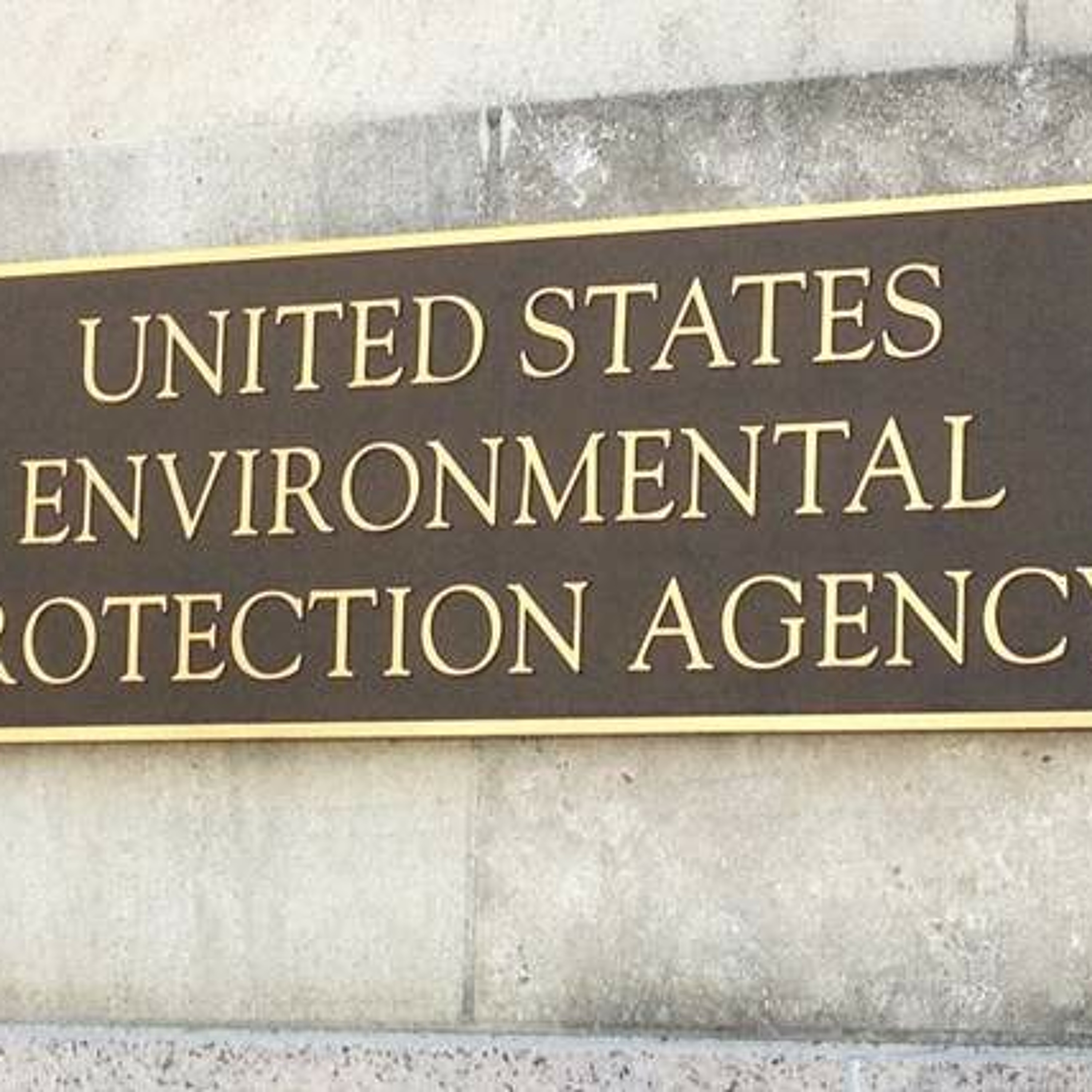 New federal pesticide regs set age limit.  Ag Minute for October 5th, 2015 episode artwork