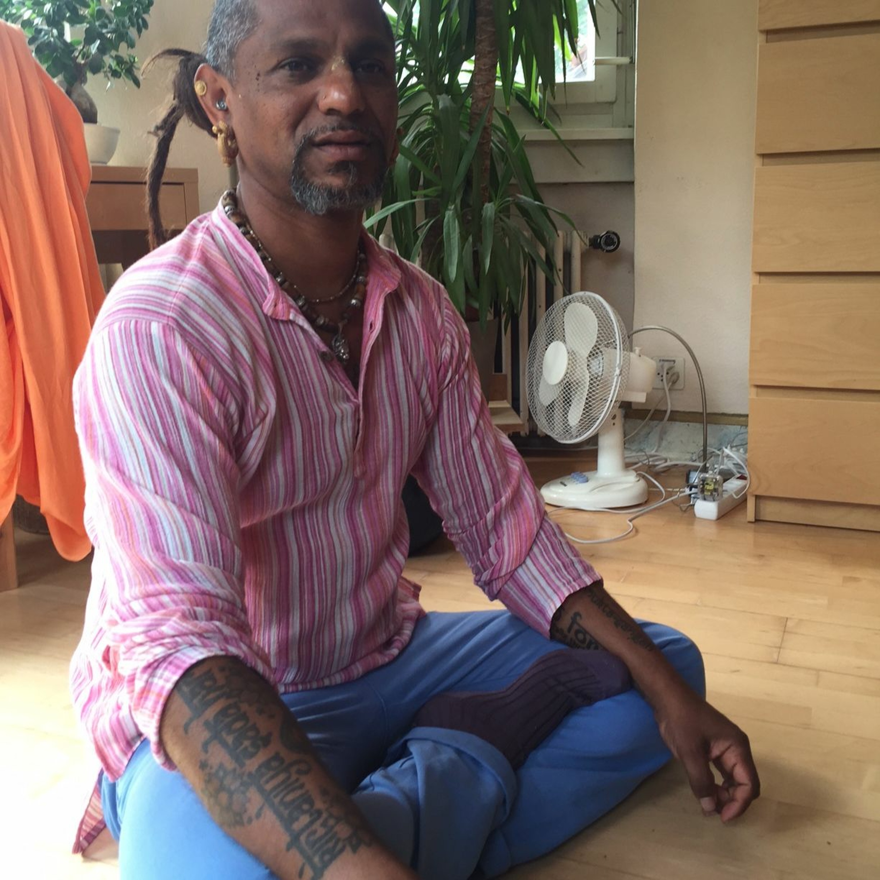 24 Hour Kirtan Radio