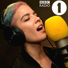 Halsey - Hurricane (Live on BBC Radio 1)