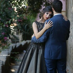 Gum hain kisi k pyr me