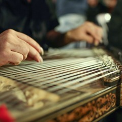 Atiq Bin Hamdan - Free Play On the Zither