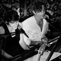 Lola - Goldenboy  (unplugged)