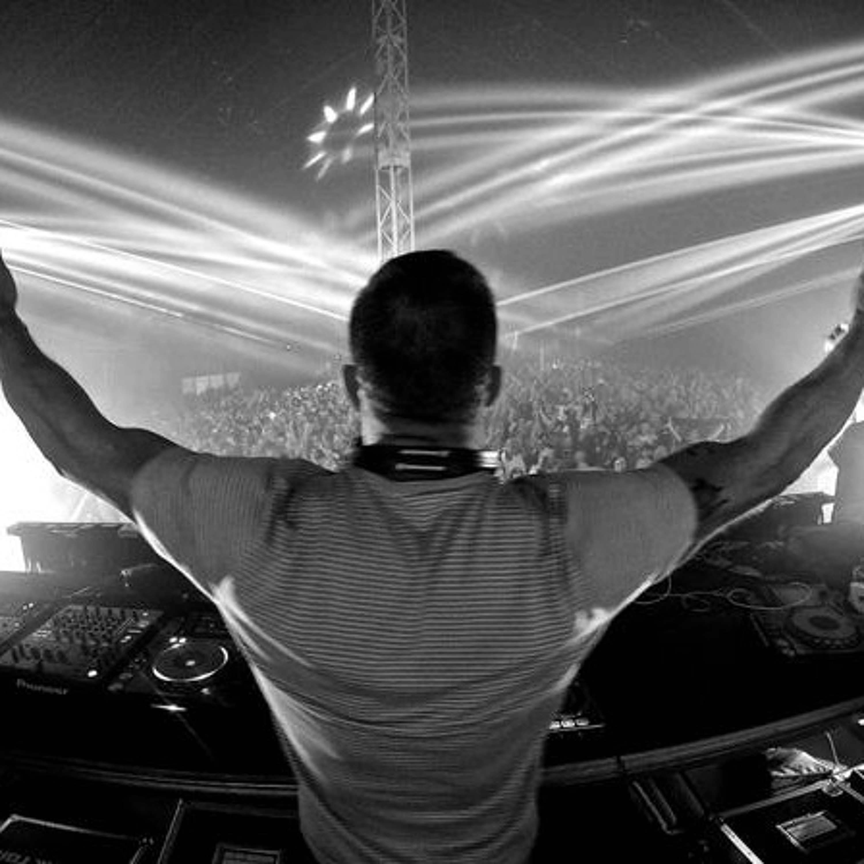 DJLEEBUTLER
