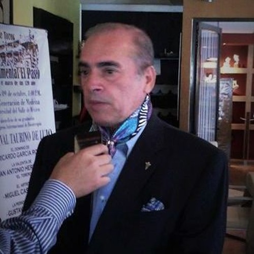 Listen to music albums featuring Entrevista Al Dr. Hector Guerra by