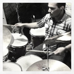 Necesito de ti (feat. Vanessa Carrillo)