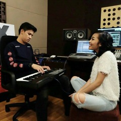 Soundwave (Jevin Julian ft Rinni) - Pertama, Oh Baby