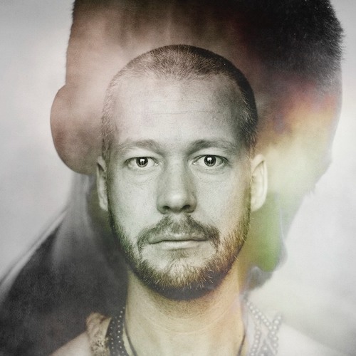 Download: Sebastian Mullaert "In The Blurry Mist Of Yourself (Wa Wu We Remix)"