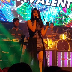 VIA VALLEN - SUNSET DI TANAH ANARKI [KONEG JOGJA - Liquid Cafe] [LIVE PERFORMANCE] - YouTube