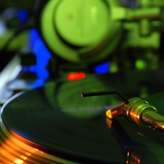 09- I Let U - Jonny L - Universal Horn Dnb Mix (9)