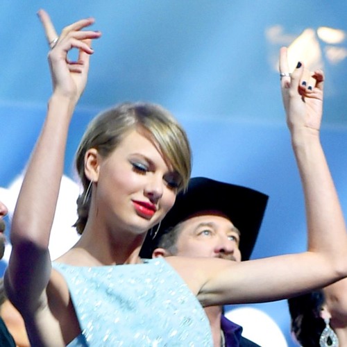 Taylor Swift - Holy Ground Acoustic Version